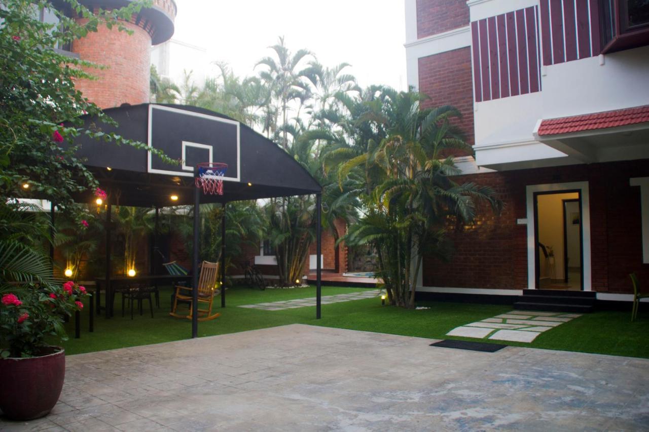 Brick Castle Hotel Chennai Exterior photo