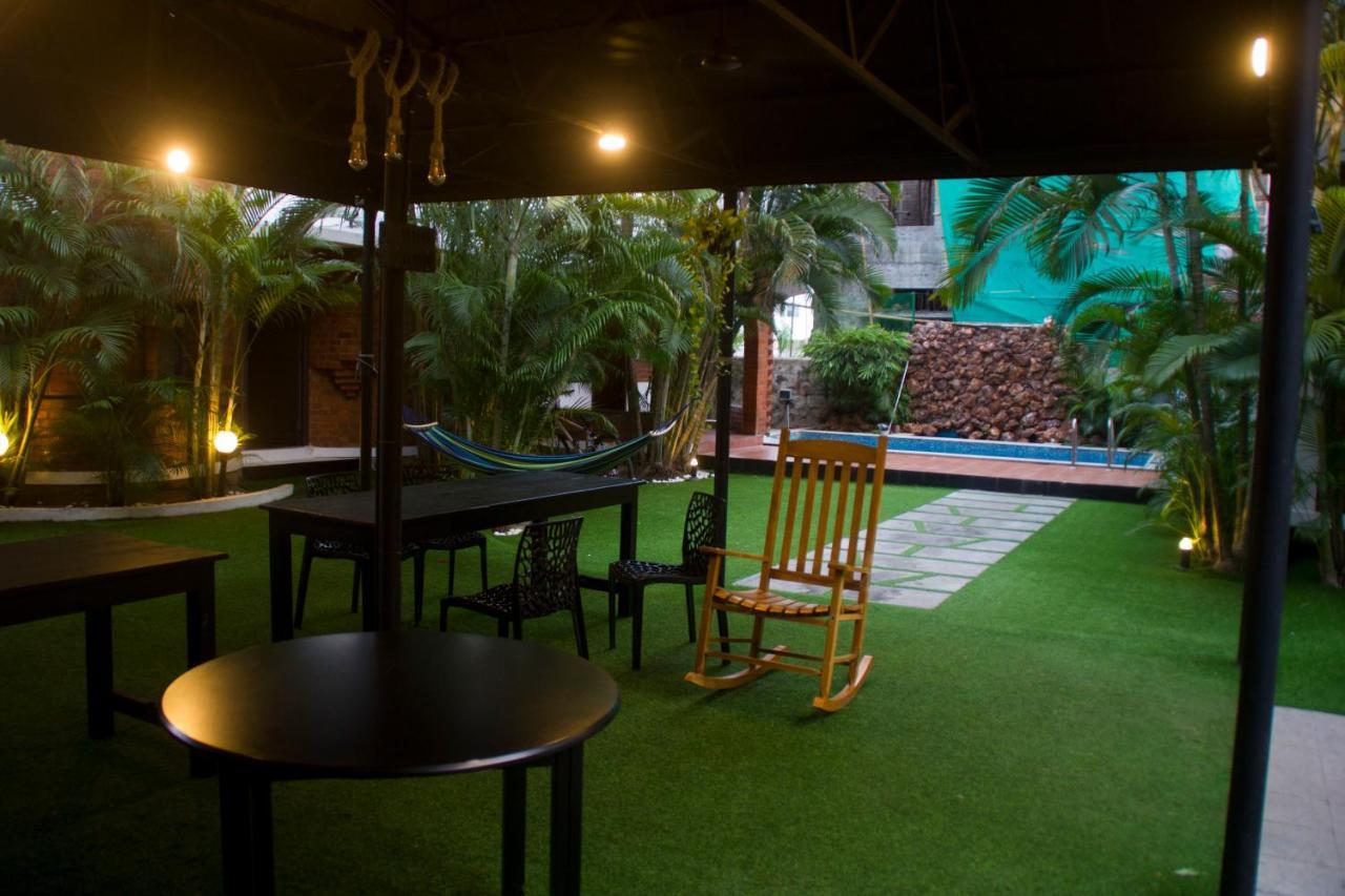Brick Castle Hotel Chennai Exterior photo
